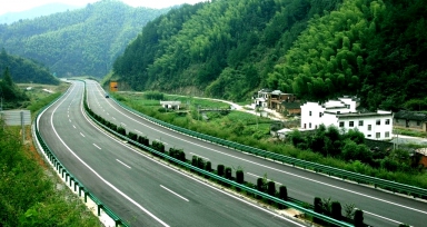 安徽铜陵至黄山高快公路
